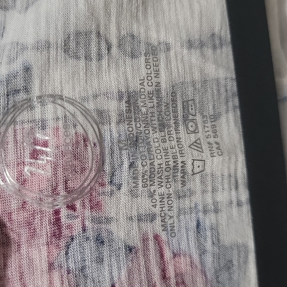 24/7 Maurices Med. White Top Pink Blue Gray Floral Flowers Strappy V-Neck cutout - Picture 3 of 5